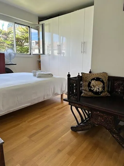 Private Bedrooms Near Eiffel Tower 파리