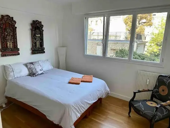 홈스테이 Private Bedrooms Near Eiffel Tower 파리 프랑스
